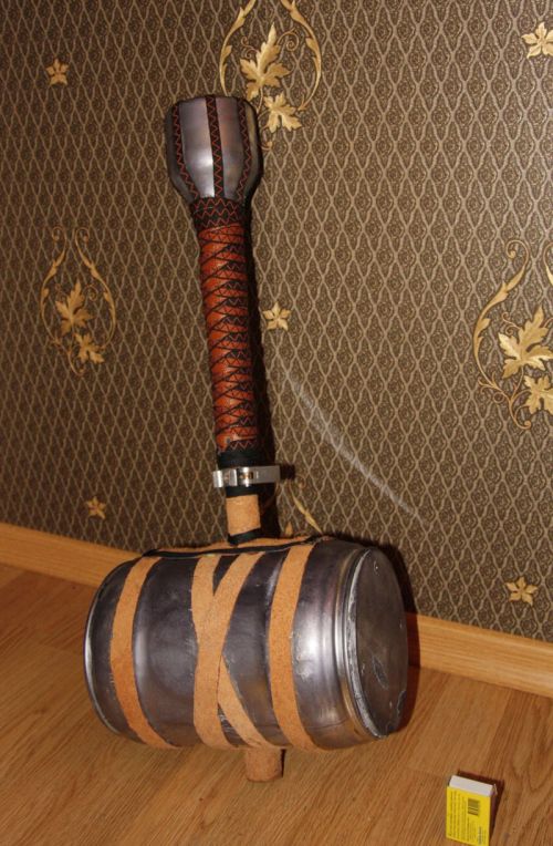 DIY Viking Hammer (14 pics)