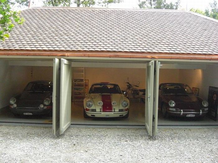 New Garage for Three Porsche 911 (52 pics)