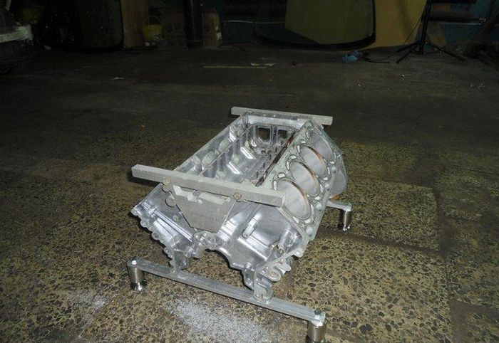 Custom V-Engine Glass Table (15 pics)