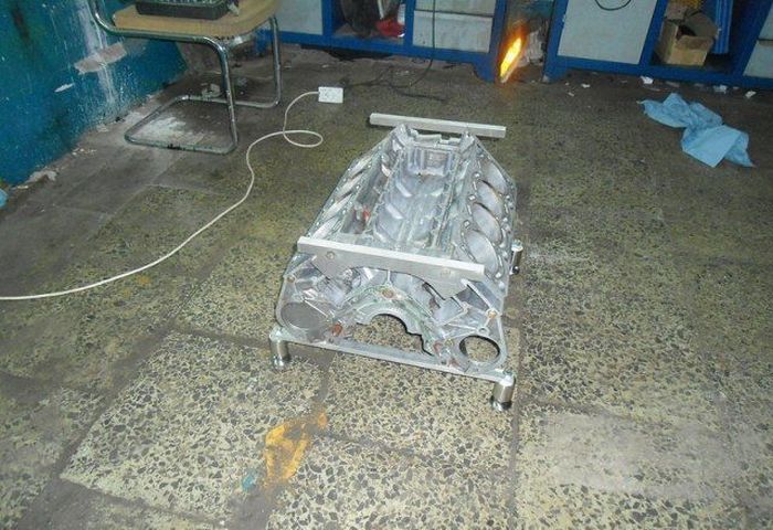 Custom V-Engine Glass Table (15 pics)