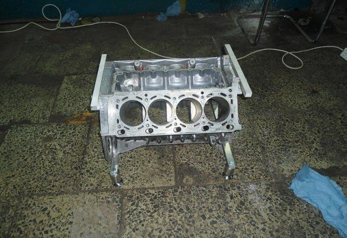 Custom V-Engine Glass Table (15 pics)