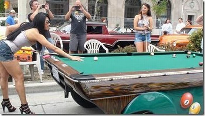 Amazing Pool Table Car (5 pics)