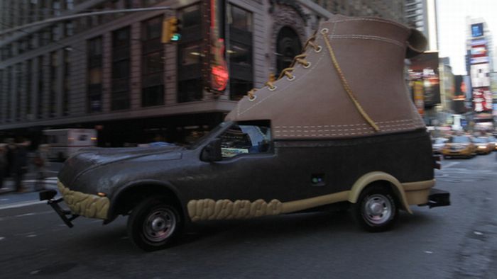 L.L. Bean Bootmobile (5 pics)