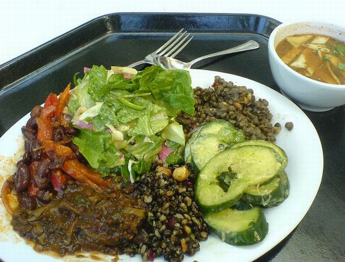 Food at the Google Cafeteria (69 pics)