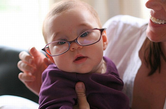 Babies Wearing Glasses (45 pics)