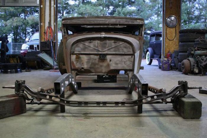 Building a Unique Car (46 pics)