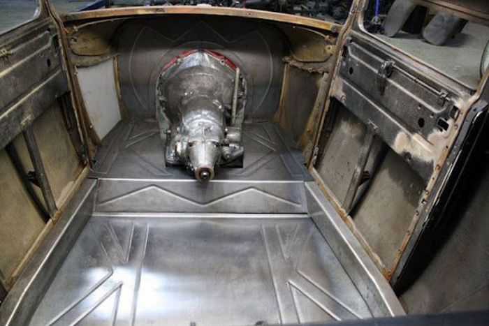 Building a Unique Car (46 pics)