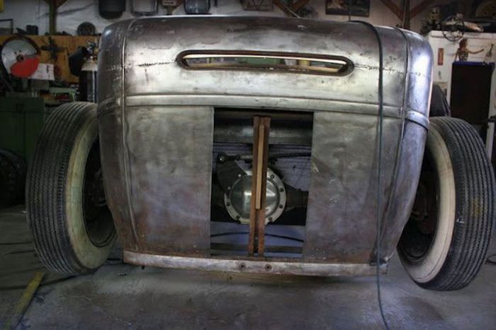 Building a Unique Car (46 pics)