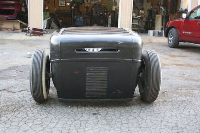 Building a Unique Car (46 pics)