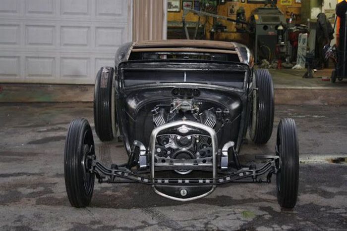 Building a Unique Car (46 pics)