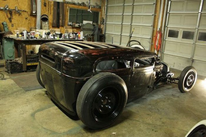 Building a Unique Car (46 pics)