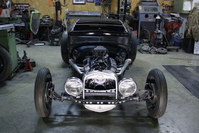 Building a Unique Car (46 pics)