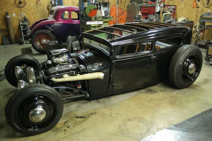 Building a Unique Car (46 pics)