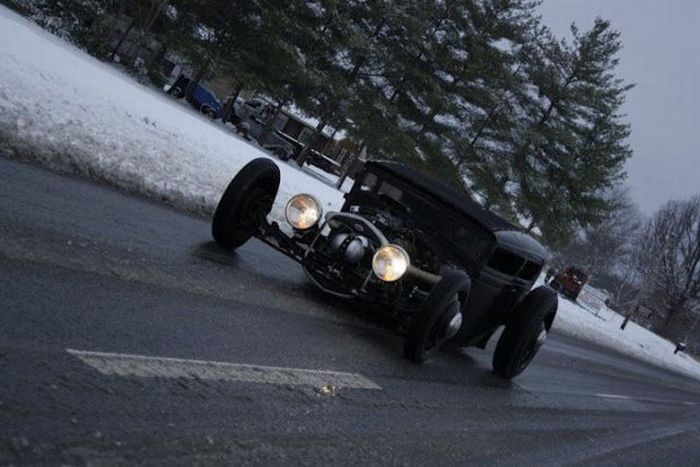 Building a Unique Car (46 pics)