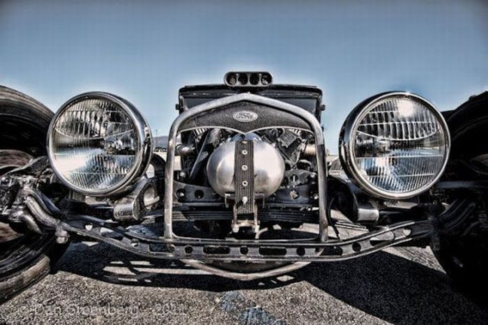 Building a Unique Car (46 pics)