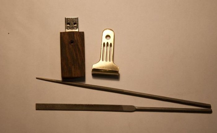 DIY Wooden USB Stick (21 pics)