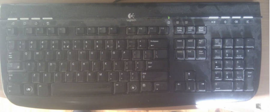 How to Clean Your Keyboard (7 pics)