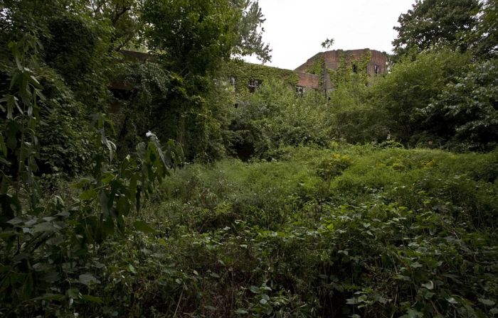 Abandoned Leper Colony in NYC (23 pics)