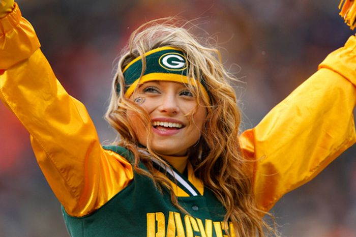 Sexy Super Bowl Fans (28 pics)