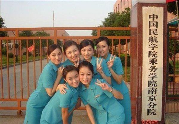 Stewardesses From All Over the World (34 pics)