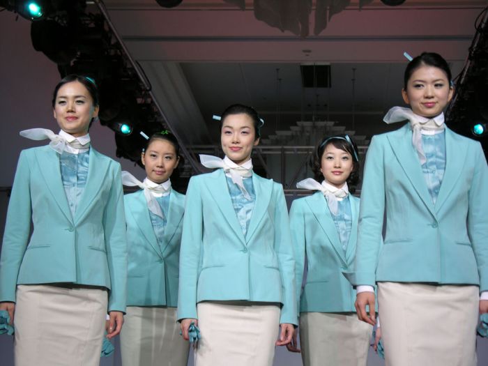 Stewardesses From All Over the World (34 pics)