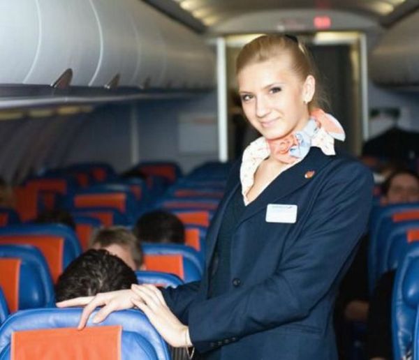 Stewardesses From All Over the World (34 pics)