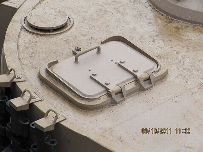 Handcrafted Tiger VI Tank Replica (70 pics)