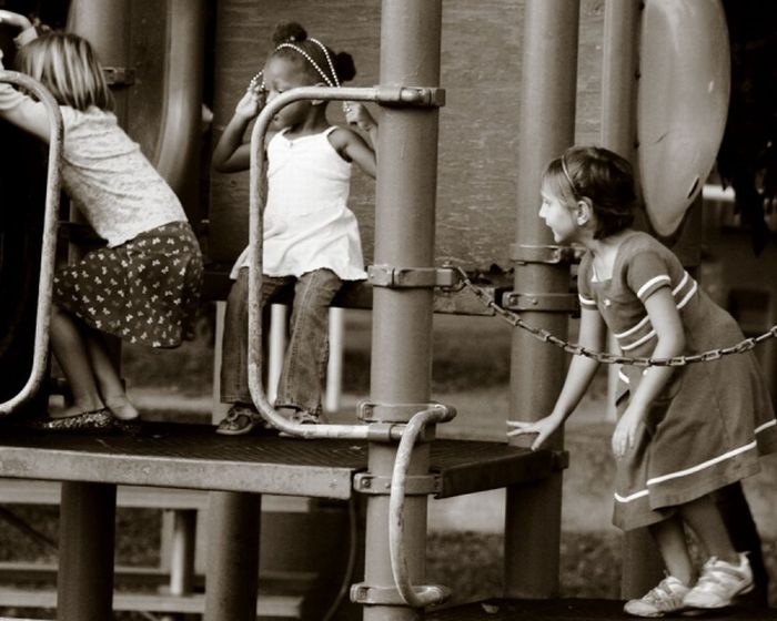 Children Playing (32 pics)