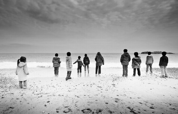 Children Playing (32 pics)