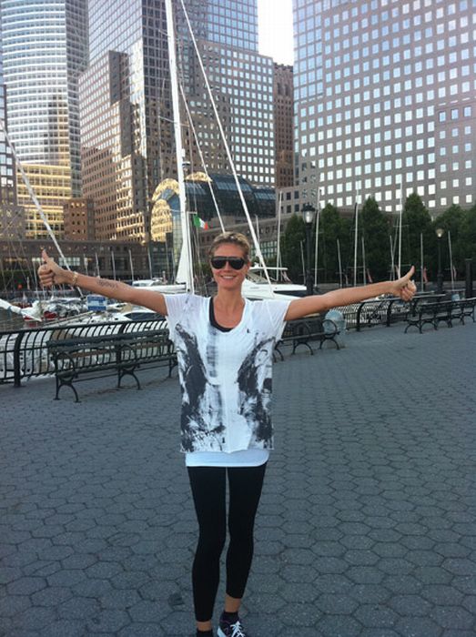 Heidi Klum Twitpics (50 pics)