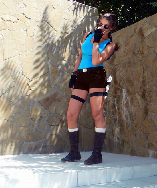 Lara Croft Tomb Raider Cosplay (30 pics)