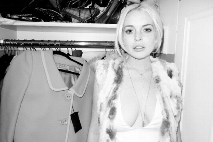 Lindsay Lohan's Cleavage (18 pics)