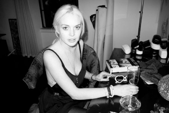 Lindsay Lohan's Cleavage (18 pics)