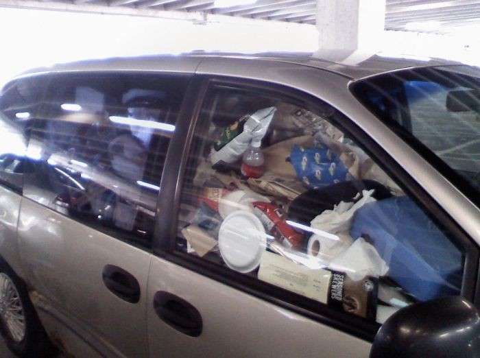 Car Full of Garbage (2 pics)