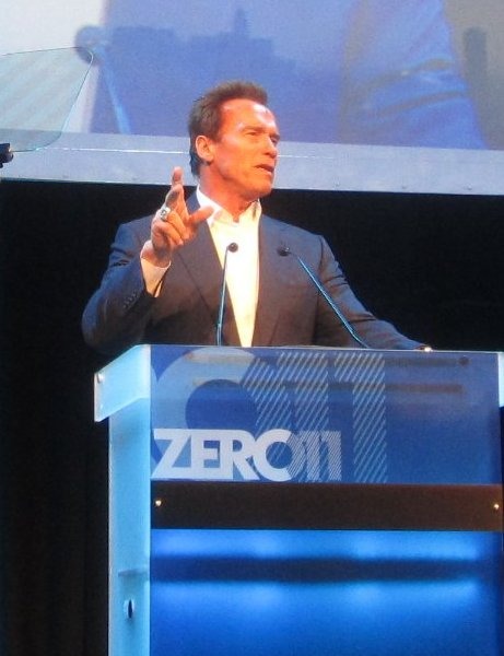 Arnold Schwarzenegger Twitpics (35 pics)