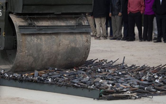Firearms Crushed in Mexico (12 pics)