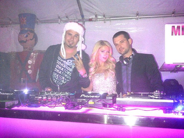 Paris Hilton Twitpics (40 pics)