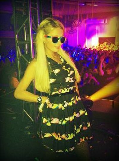 Paris Hilton Twitpics (40 pics)