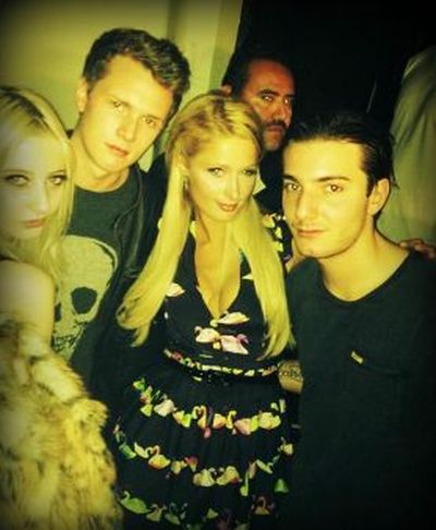 Paris Hilton Twitpics (40 pics)