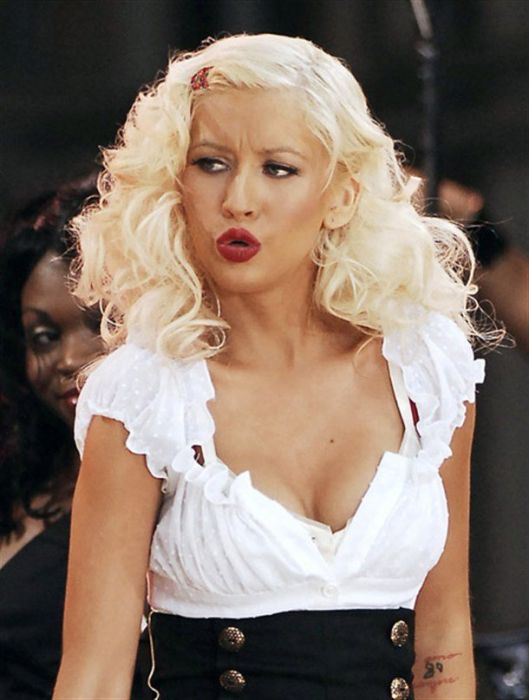 Christina Aguilera Aging Timeline 16 Pics 