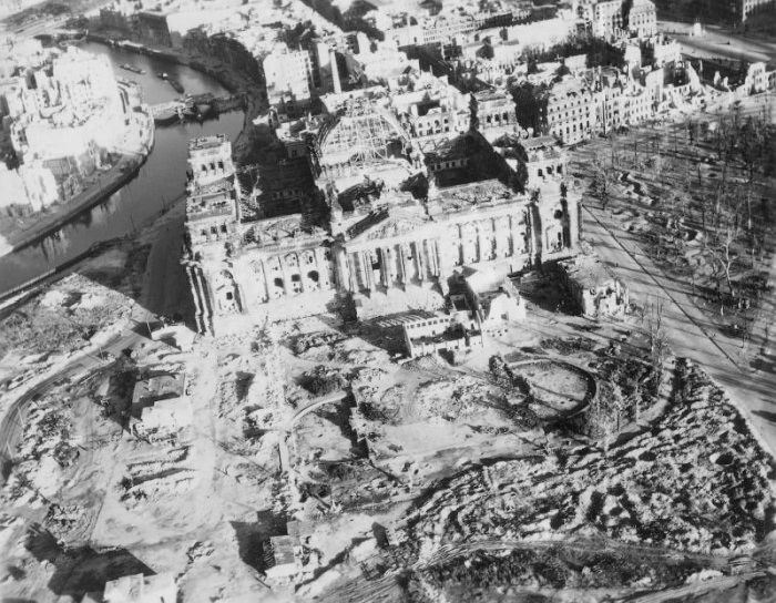 Berlin After WW2 (20 pics)