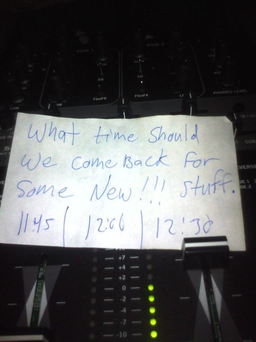 Notes & Signs Found Around the DJ Booth. Part 2 (37 pics)