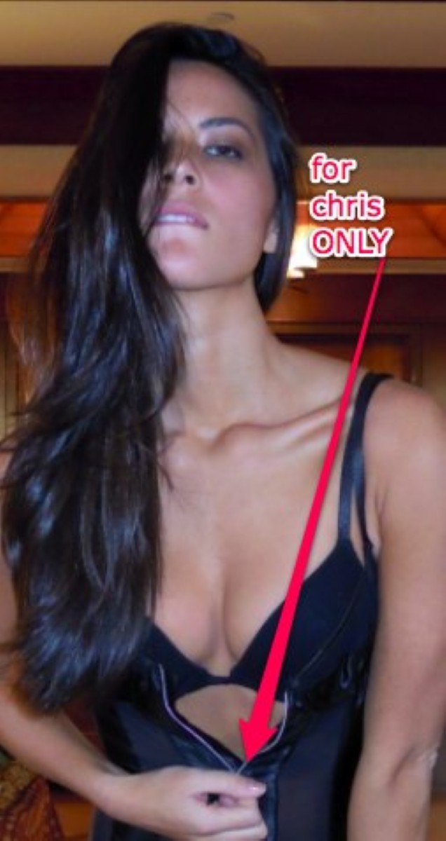 Olivia Munn Hacked Cellphone Pics (9 pics)