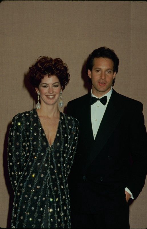 Dana Delany Twitpics (19 pics)