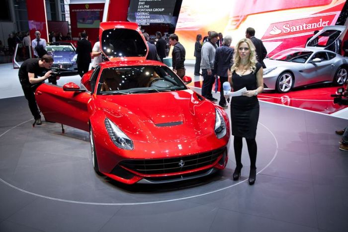 Girls of Geneva Motor Show 2012. Part 2 (68 pics)