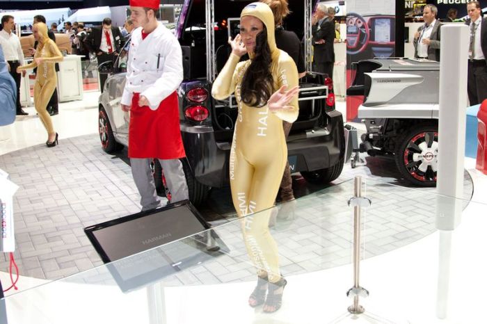 Girls of Geneva Motor Show 2012. Part 2 (68 pics)