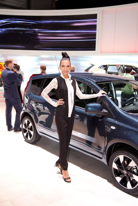 Girls of Geneva Motor Show 2012. Part 2 (68 pics)