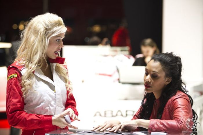 Girls of Geneva Motor Show 2012. Part 2 (68 pics)