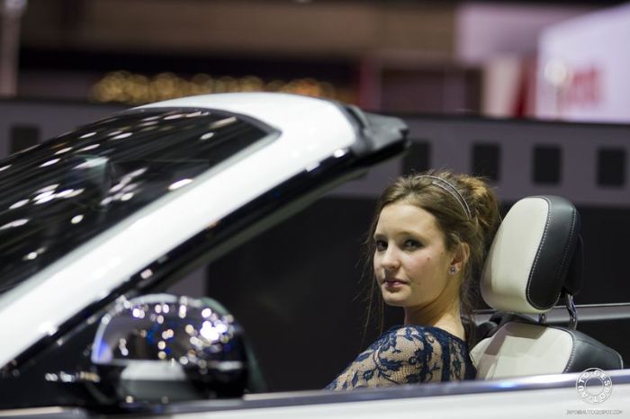 Girls of Geneva Motor Show 2012. Part 2 (68 pics)