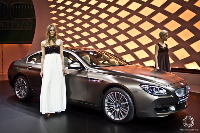 Girls of Geneva Motor Show 2012. Part 2 (68 pics)